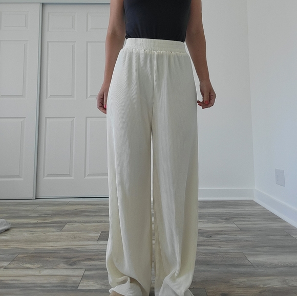 Never worn plazzo pants Size S - Picture 4 of 4